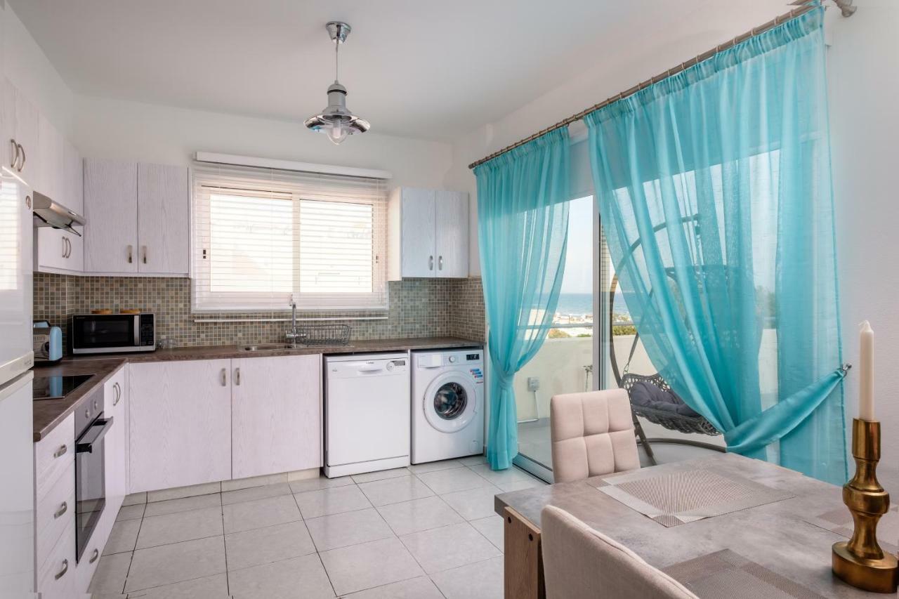 Appartamento The Coral Penthouse Larnaca Esterno foto