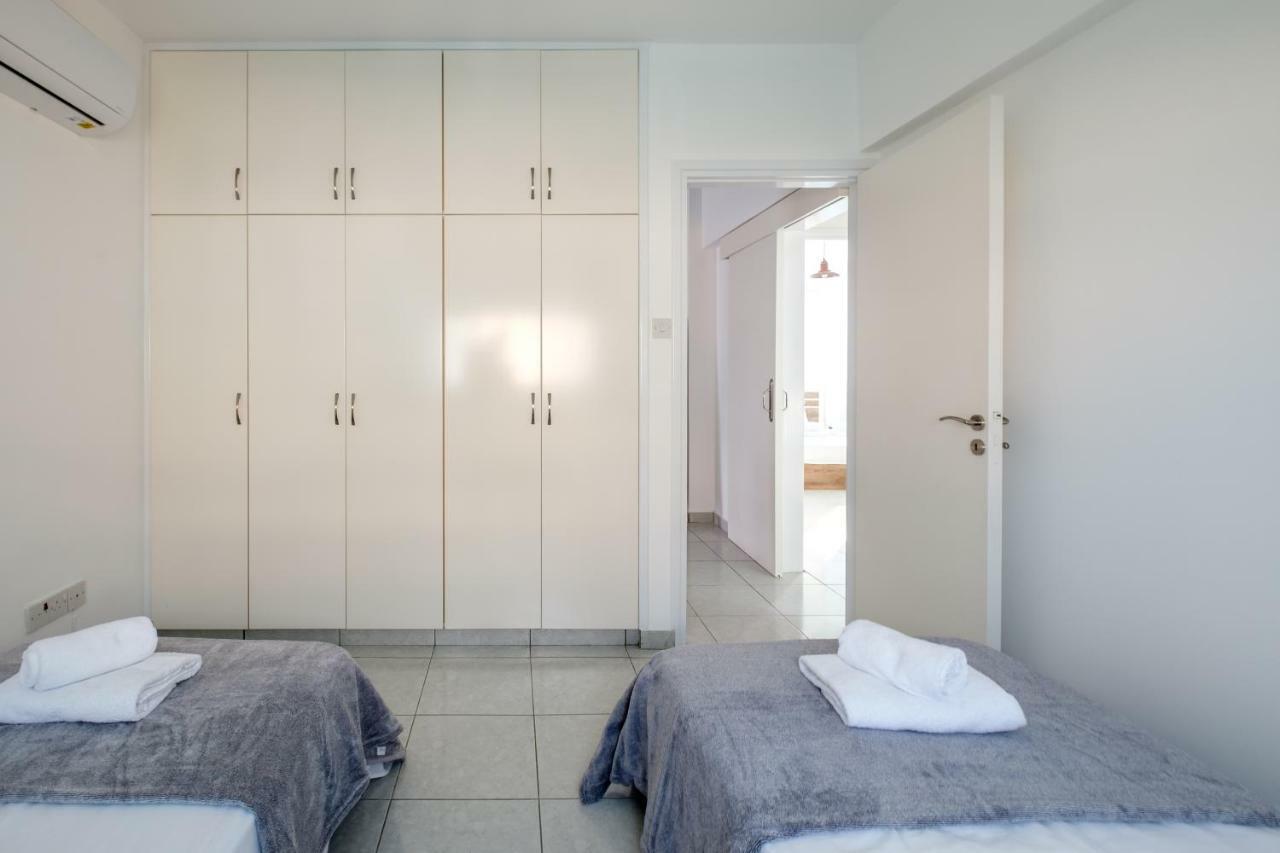 Appartamento The Coral Penthouse Larnaca Esterno foto