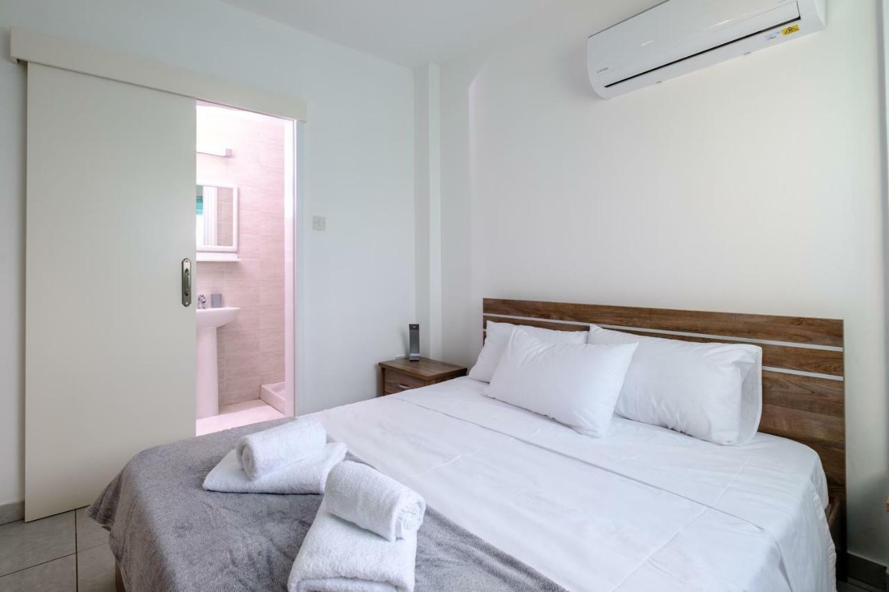 Appartamento The Coral Penthouse Larnaca Esterno foto